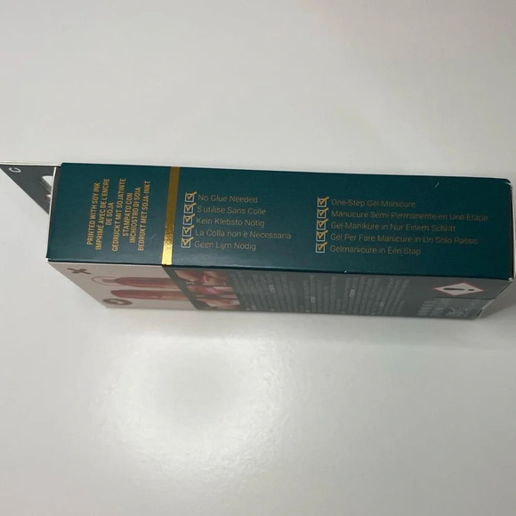 imPress Holiday Limited Edition Press On Manicure Nails - Picture 4 of 5